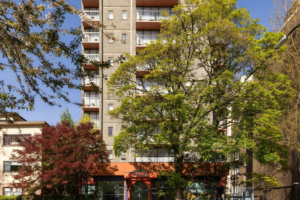 Budova, kde se aparthotel nachází