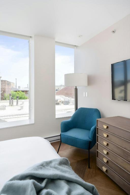 Postel nebo postele na pokoji v ubytování Sonder by Marriott Bonvoy La Galerie