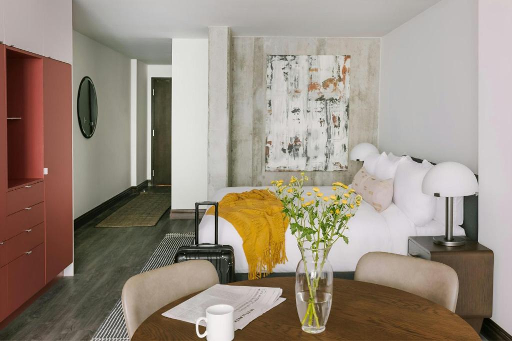 Sonder by Marriott Bonvoy Lambert Apartments Old Montreal - Resim 32