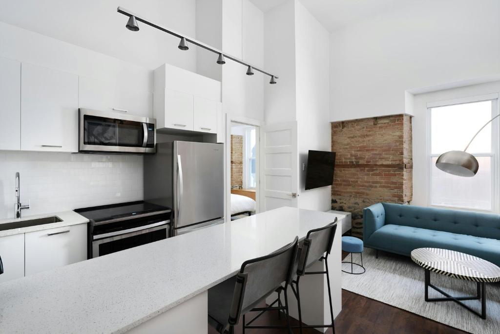 Sonder by Marriott Bonvoy Gare Saint Denis Apartments Downtown - Resim 28