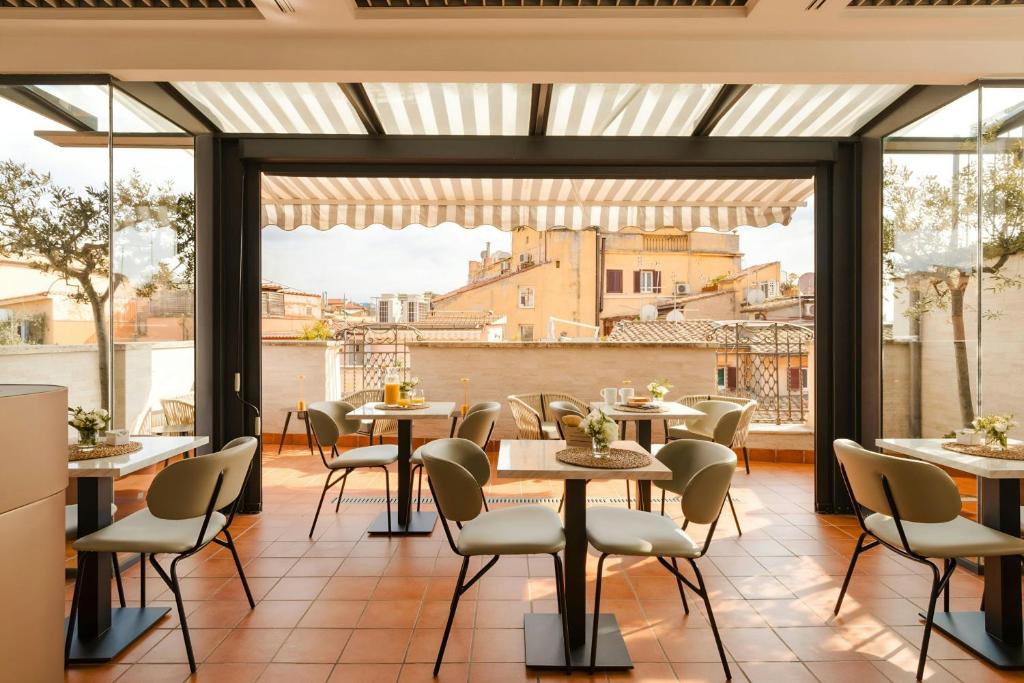 Piazza Di Spagna Hotel, Sonder by Marriott Bonvoy - Resim 11