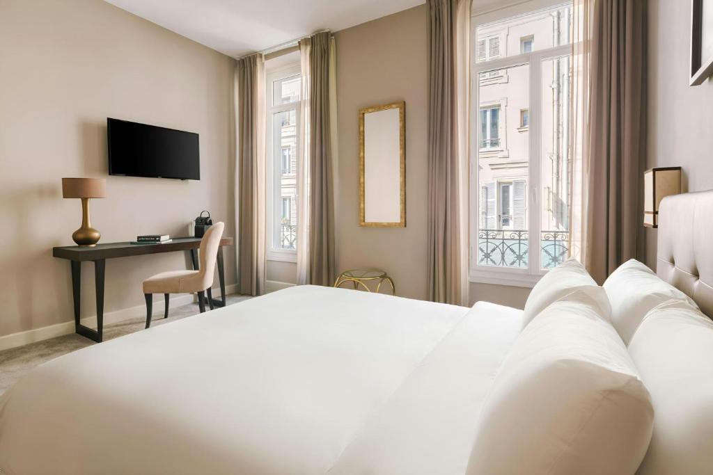 Le Frochot Hotel Pigalle, Sonder by Marriott Bonvoy - Resim 23