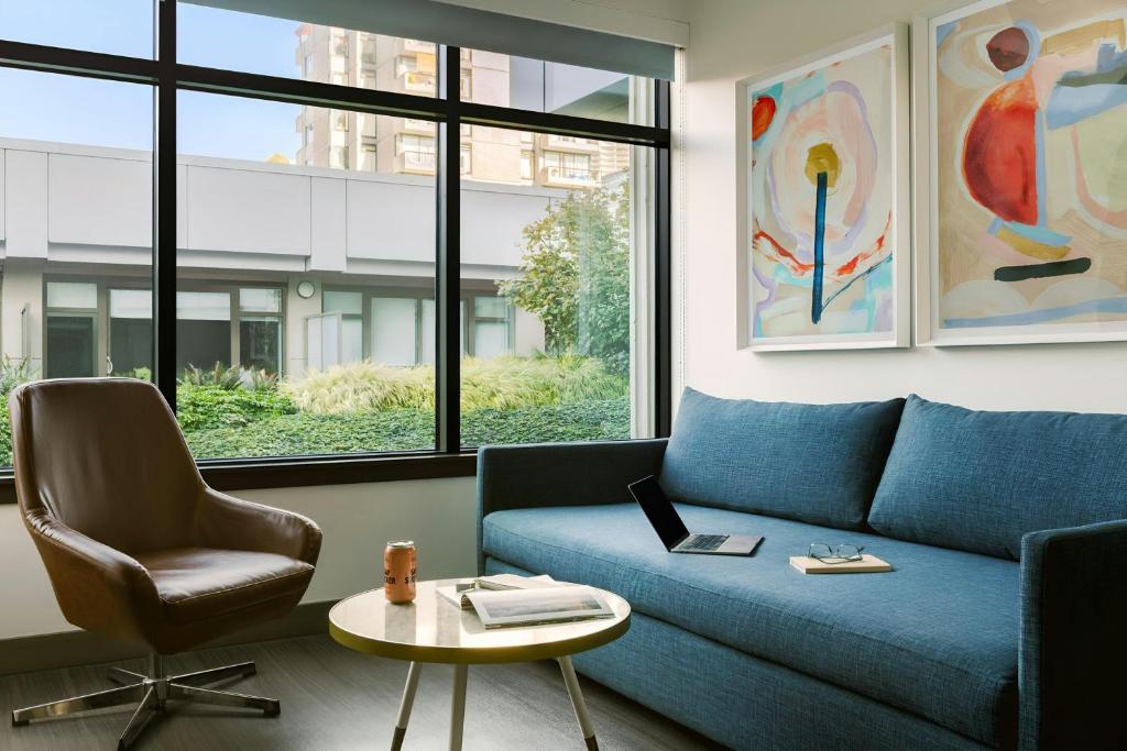 Sonder by Marriott Bonvoy Revival Apartments English Bay - Resim 7