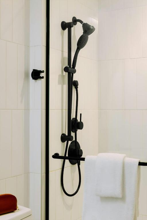 Sonder by Marriott Bonvoy Revival Apartments English Bay - Resim 38