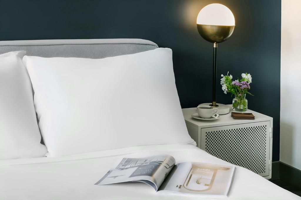 Sonder by Marriott Bonvoy Revival Apartments English Bay - Resim 12