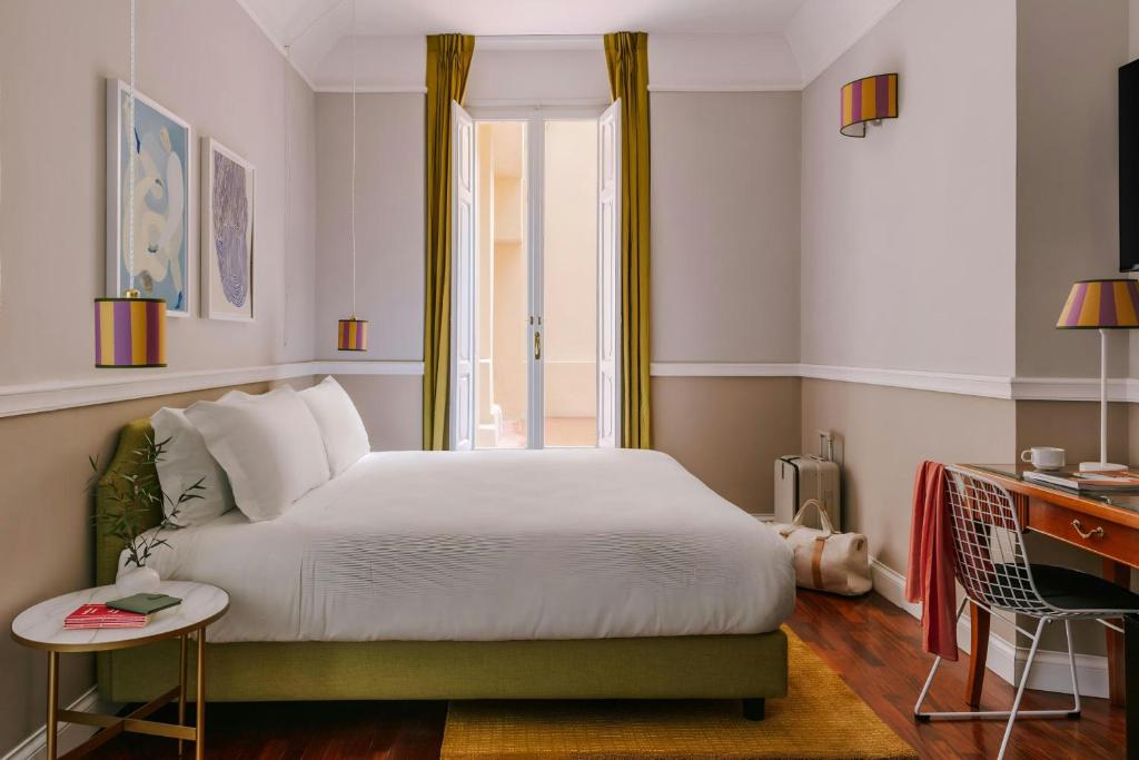 Postel nebo postele na pokoji v ubytování The Sonetto Hotel Santa Croce, Sonder by Marriott Bonvoy