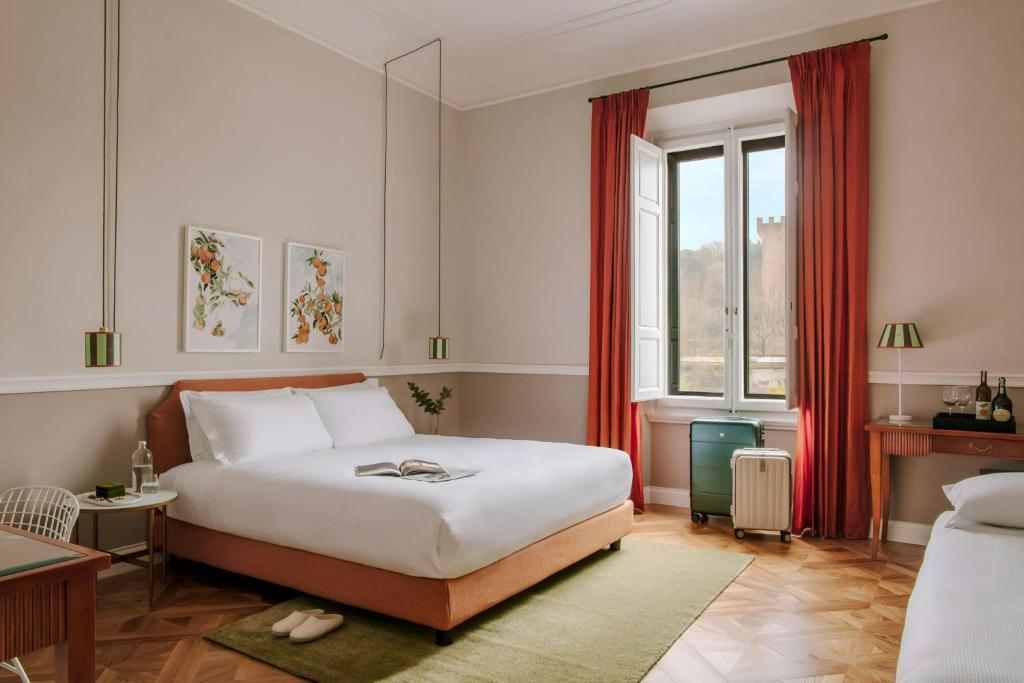 Postel nebo postele na pokoji v ubytování The Sonetto Hotel Santa Croce, Sonder by Marriott Bonvoy