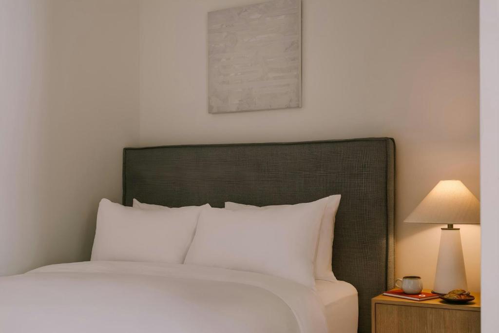 Sonder by Marriott Bonvoy Apollon Apartments Old Montreal - Resim 42