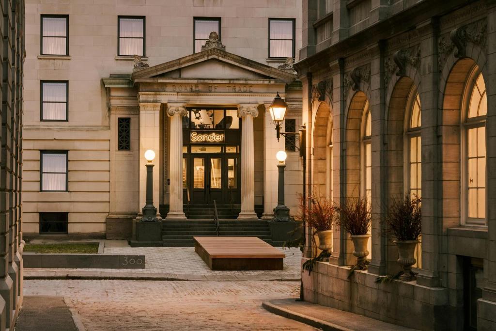 Sonder by Marriott Bonvoy Apollon Apartments Old Montreal - Resim 2