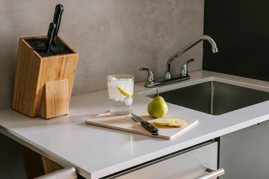 Sonder by Marriott Bonvoy Le Victoria Apartments Old Montreal - Resim 18