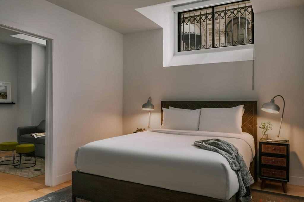 Sonder by Marriott Bonvoy Le Victoria Apartments Old Montreal - Resim 22