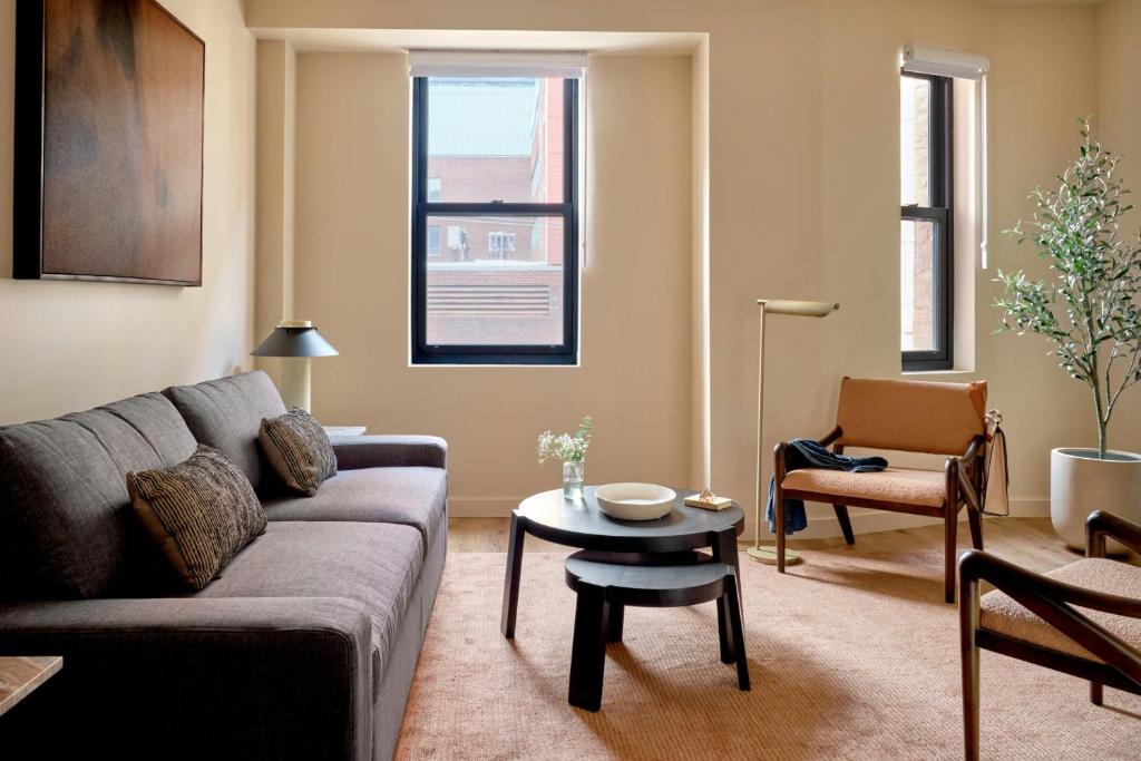 Sonder by Marriott Bonvoy The Nealon - Resim 5