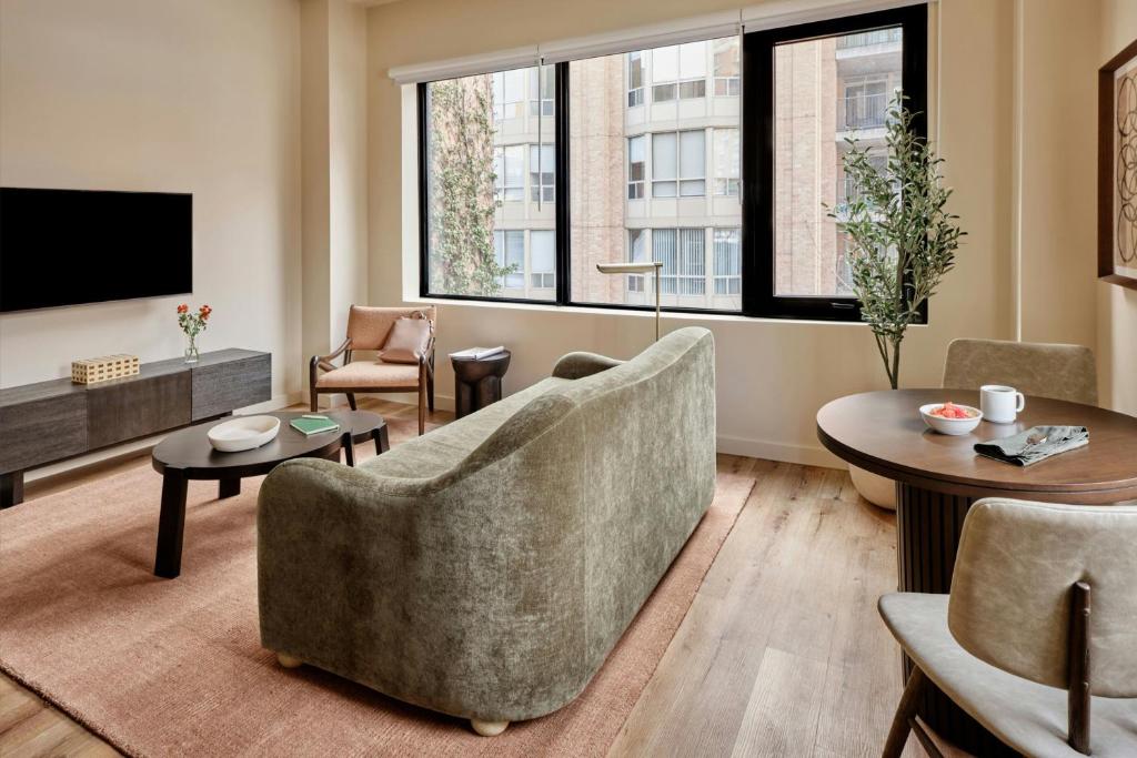 Sonder by Marriott Bonvoy The Nealon - Resim 8