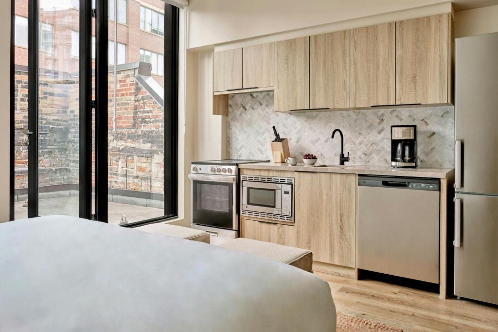 Sonder by Marriott Bonvoy The Nealon - Resim 15