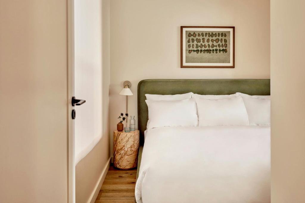 Sonder by Marriott Bonvoy The Nealon - Resim 22