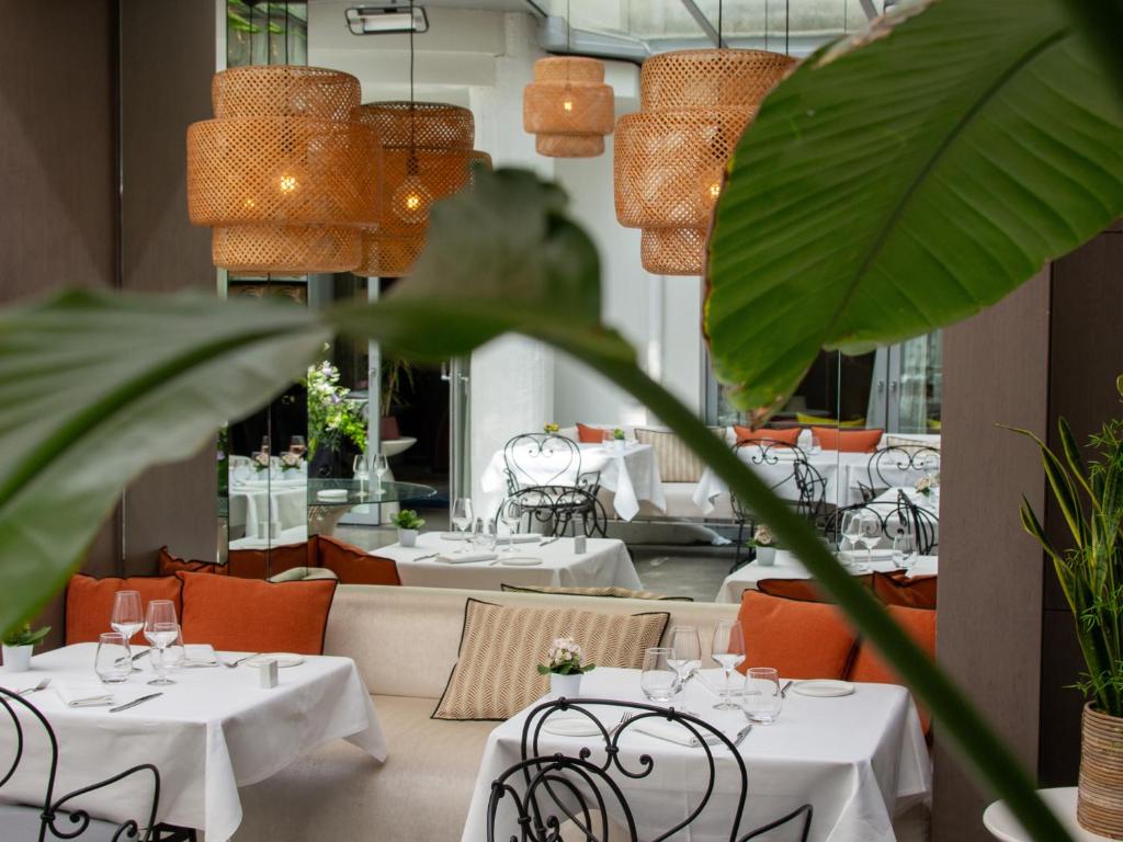 Hôtel De Sers Champs Elysées Paris - Resim 23