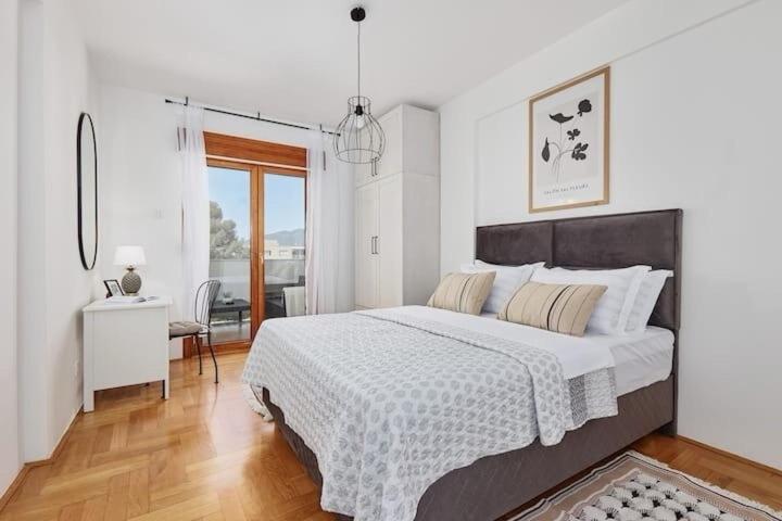 Ένα ή περισσότερα κρεβάτια σε δωμάτιο στο Apartment Sofi