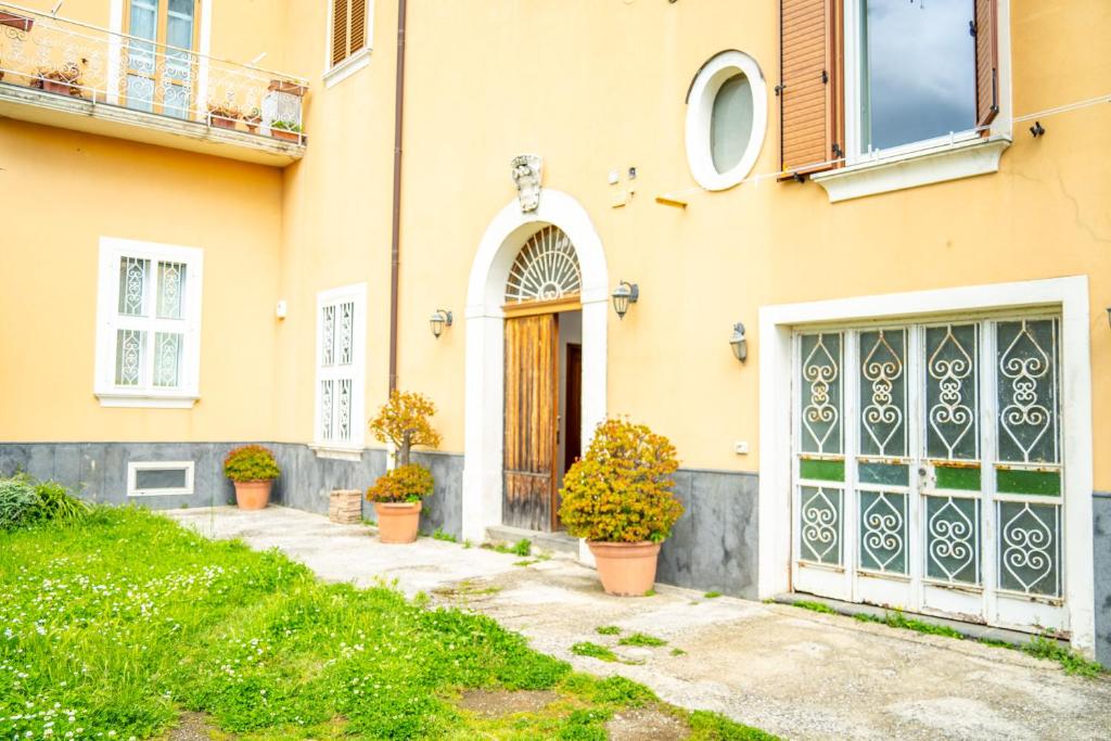 Vonkajšia záhrada v ubytovaní Come a casa
