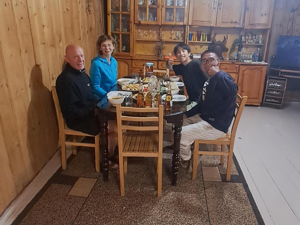 Hosté ubytování Elos Guesthouse