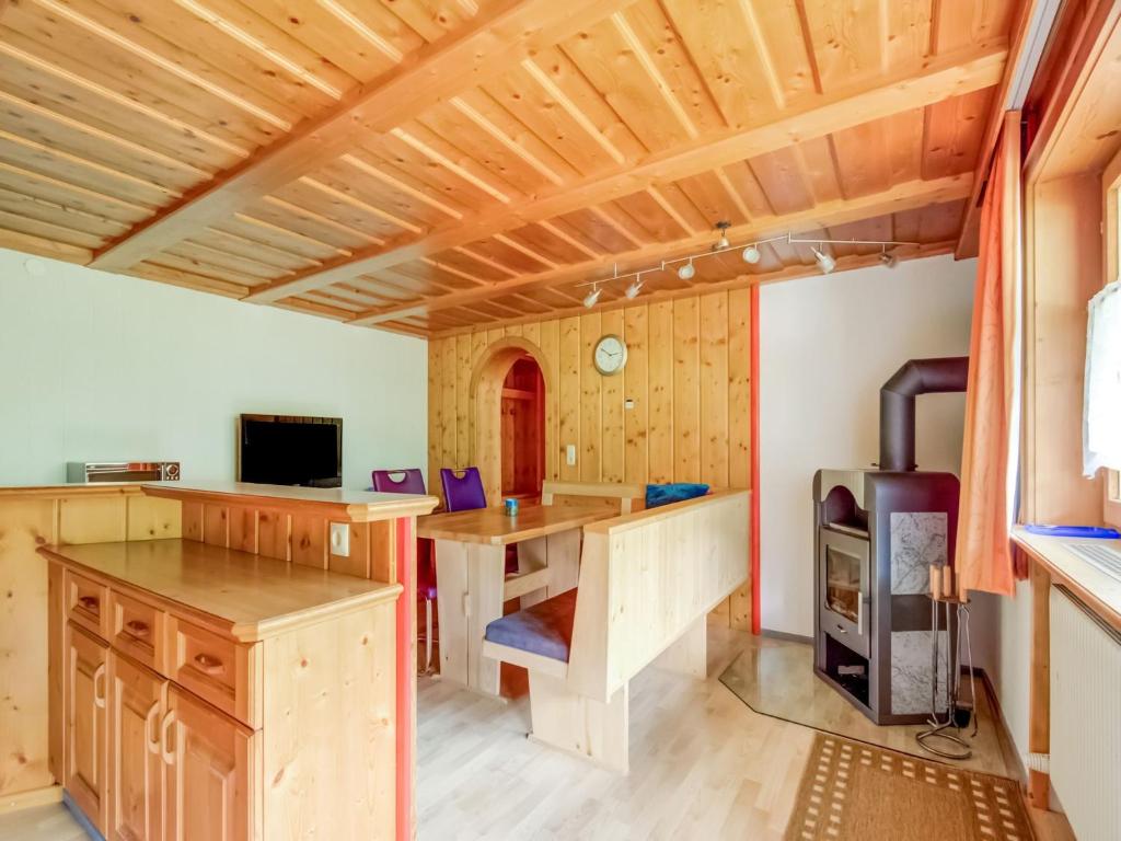 Kuchyň nebo kuchyňský kout v ubytování Apartment in Silbertal near Ski Lift