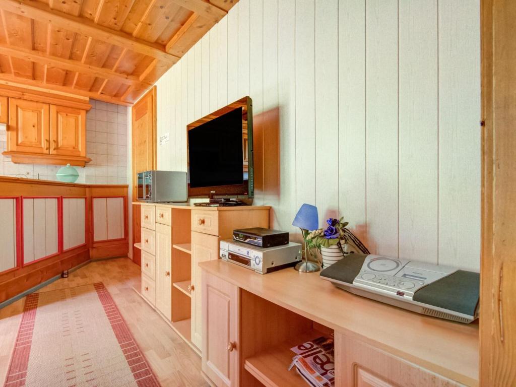 TV a/nebo společenská místnost v ubytování Apartment in Silbertal near Ski Lift