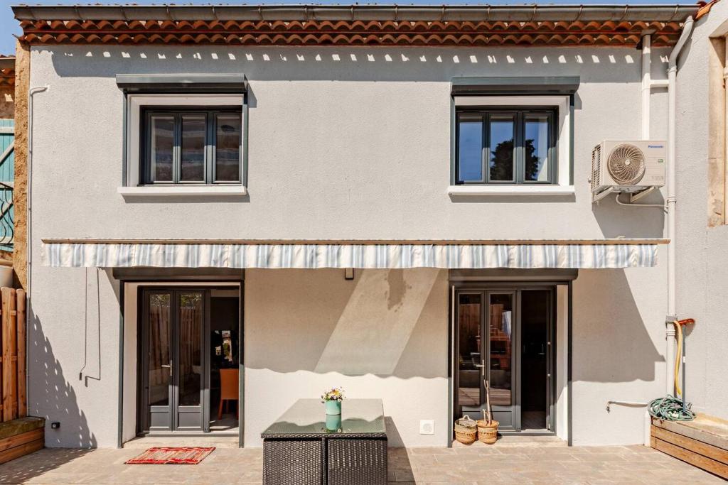 Το κτήριο όπου στεγάζεται  η βίλα