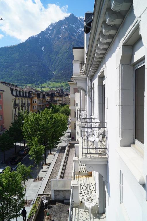 Nespecifikovaný výhled na hory nebo výhled na hory při pohledu z hotelu