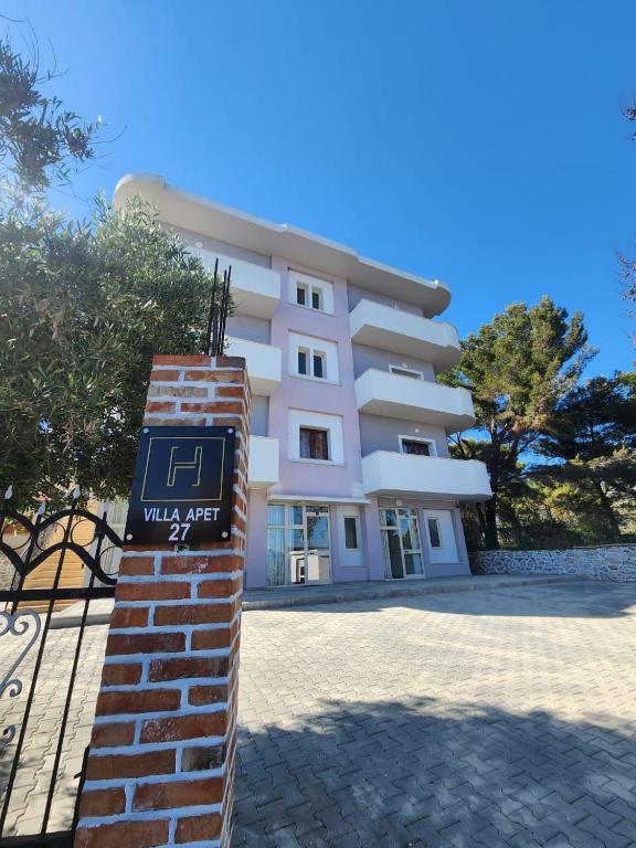 Budova, kde se aparthotel nachází
