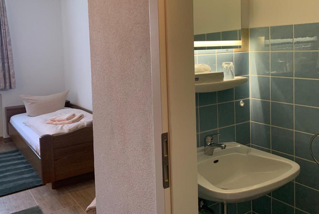 Koupelna v ubytování Hotel Haus Eggewald