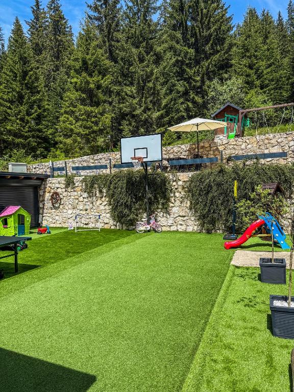 Herní místnost nebo prostor pro děti v ubytování Vila Bašić Vlašić Apartman VUK