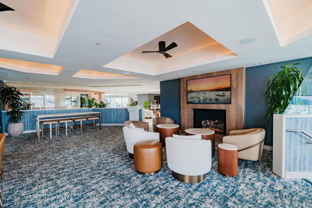 Bay Club Hotel and Marina photo