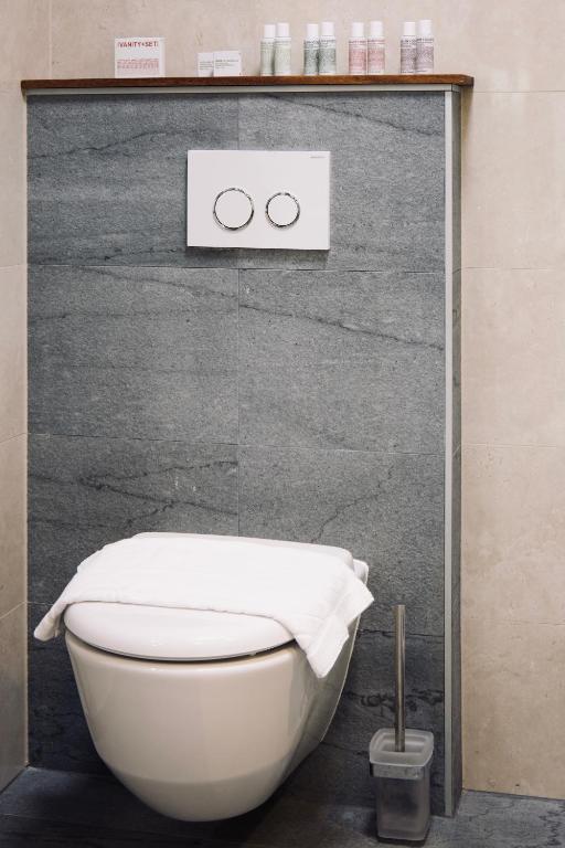 Hvar Riva Rooms - 12