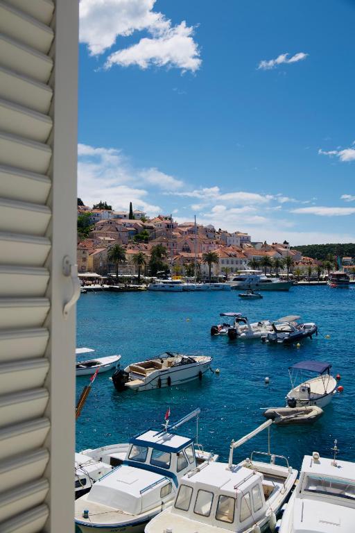 Hvar Riva Rooms - 9