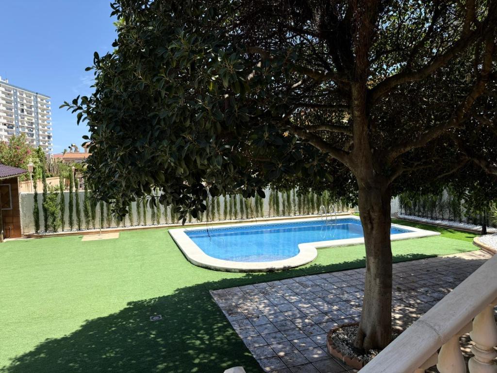 Bazén v ubytování Chalet Y179 nebo v jeho okolí