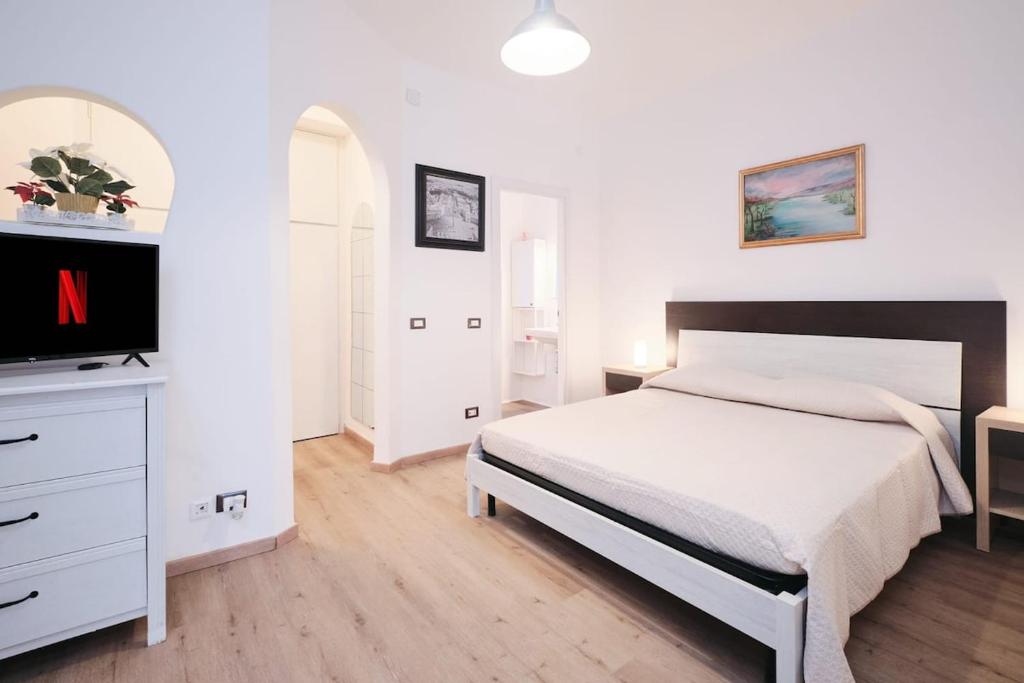 Tuscolana White Apartment
