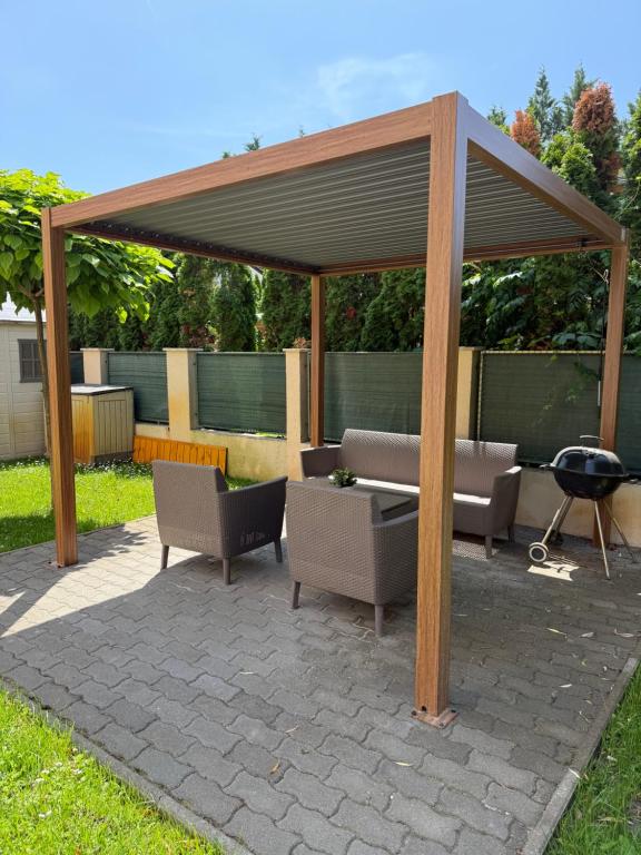 Patio alebo iná vonkajšia časť ubytovania ZEN Apartman Sunshine
