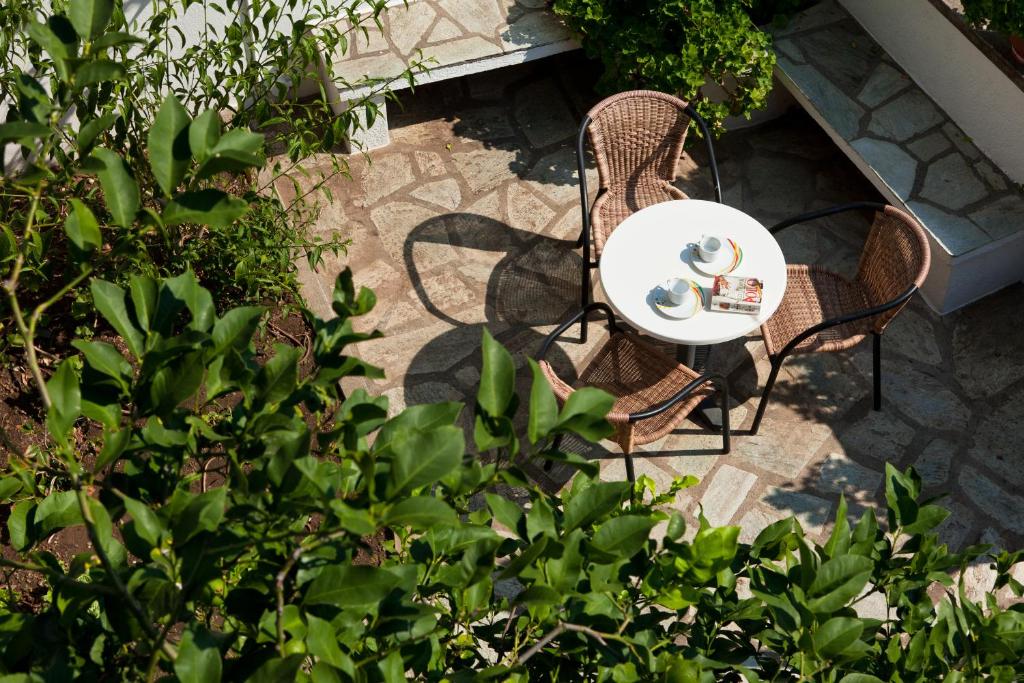 Vonkajšia záhrada v ubytovaní Sofia's Garden Studios