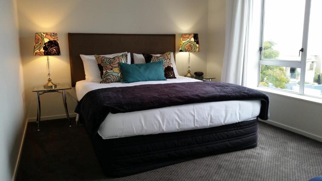 The Cove- On The Lake - Resim 21