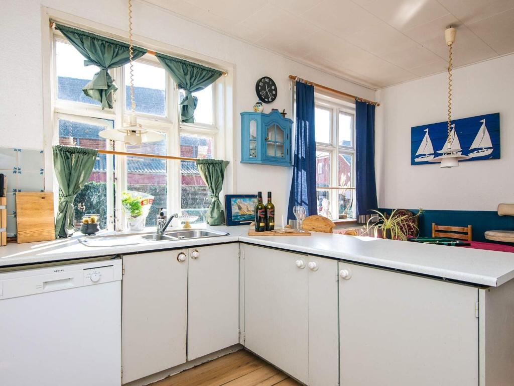 Kuchyň nebo kuchyňský kout v ubytování Captain House BnB in Fano
