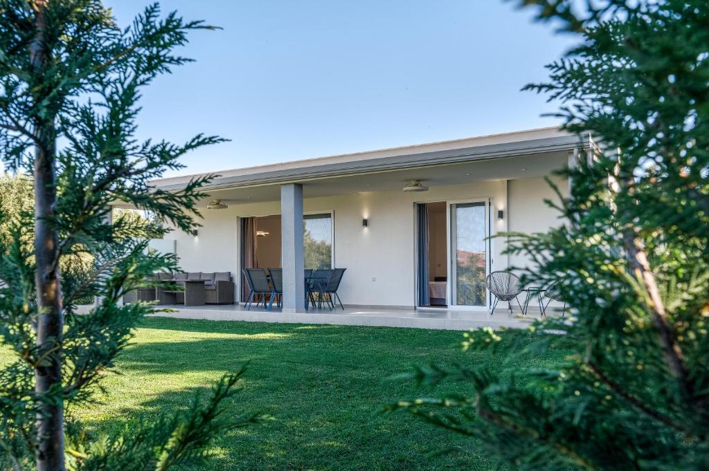 Garden House Apartment