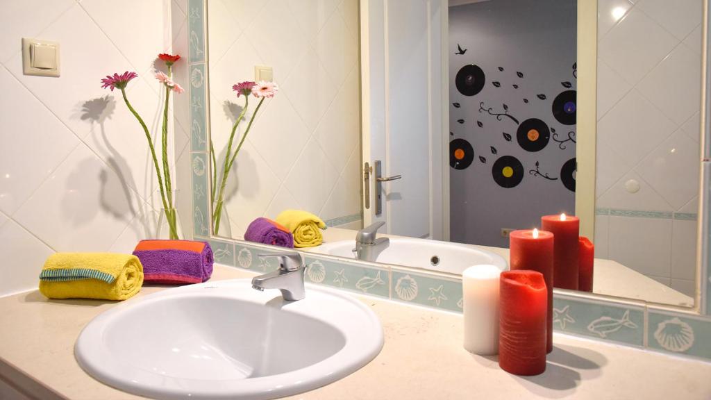 Vinyl Flat Bed & Breakfast - Rooms - 13