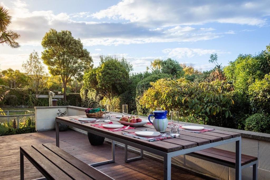 Sunrise Serenity with Hot Tub - Resim 23