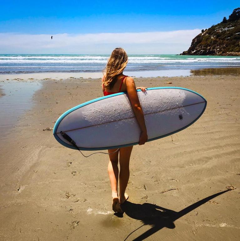 Sunrise Serenity with Hot Tub - Resim 26