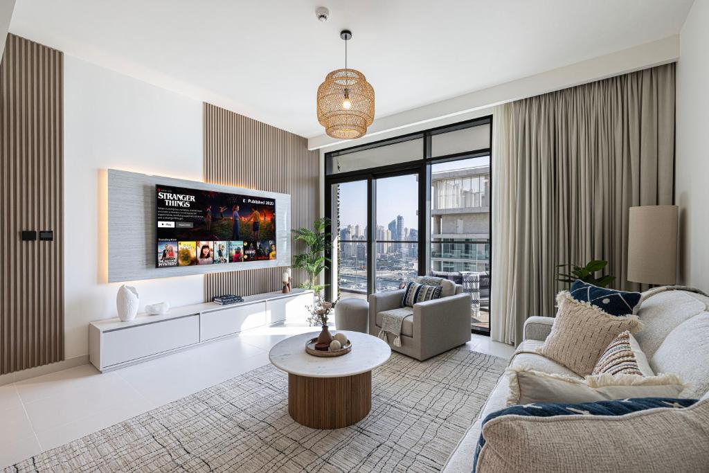 Exclusive Apartment Complex With Private Beach Access photo