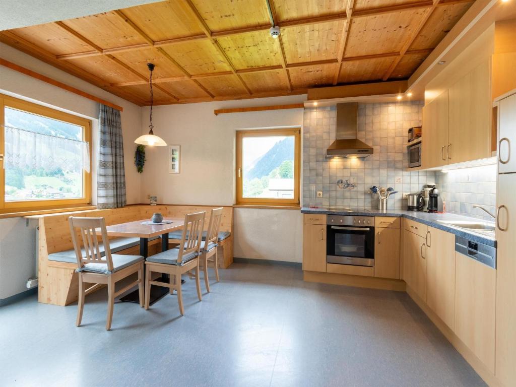 Kuchyň nebo kuchyňský kout v ubytování Magnificent flat with panoramic views, cleaning included