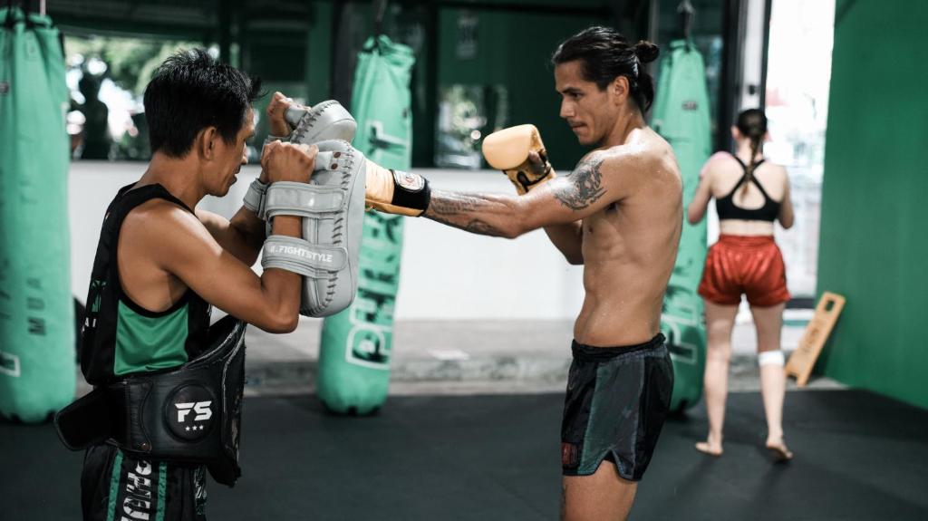 Hosté ubytování Phuket Muay Thai Hotel Rawai Beach