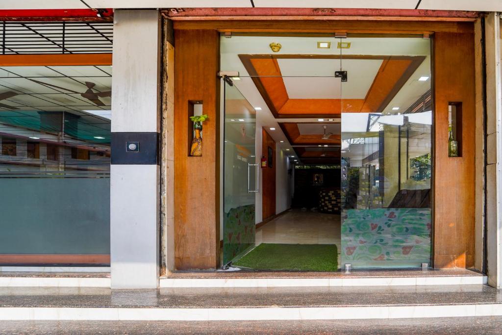 Fotografie z fotogalerie ubytování Super Townhouse City Center Ernakulam v destinaci Ernakulam