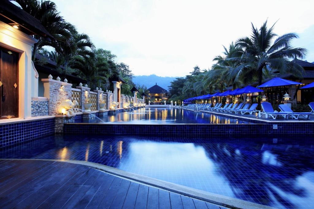 Bazén v ubytování Seaview Resort Khao Lak - SHA Plus nebo v jeho okolí