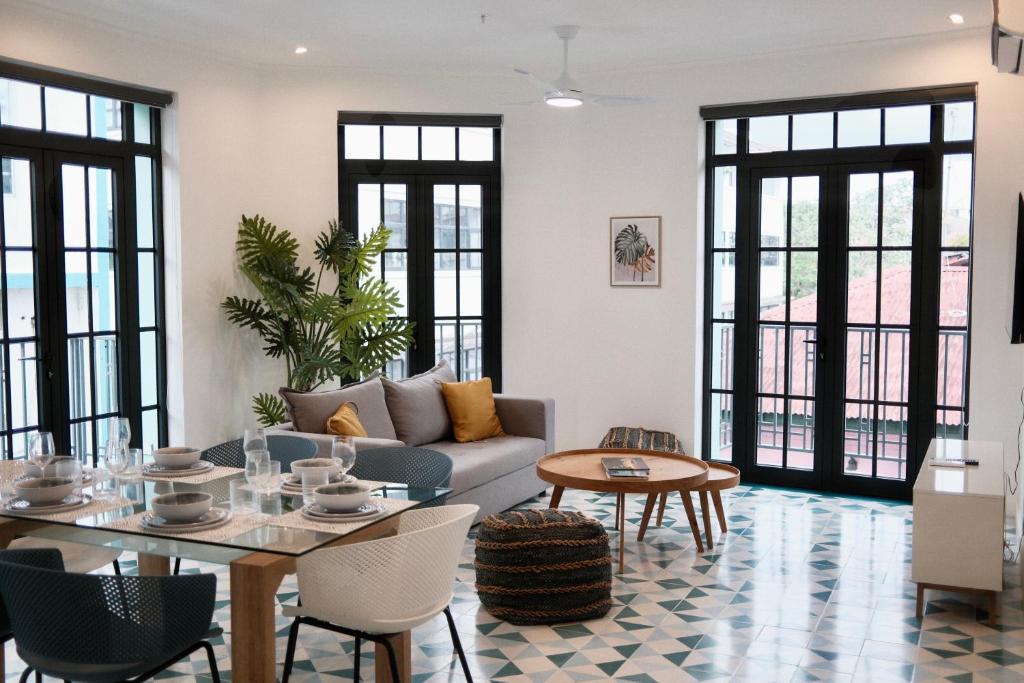 Un lugar para sentarse en Near Casco Viejo - 2 BDR APT - Beautiful & Comfy