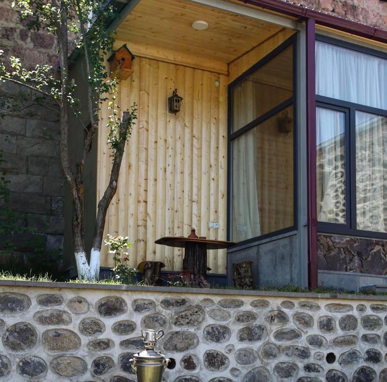 Balkón nebo terasa v ubytování Hayi Tun Guest House